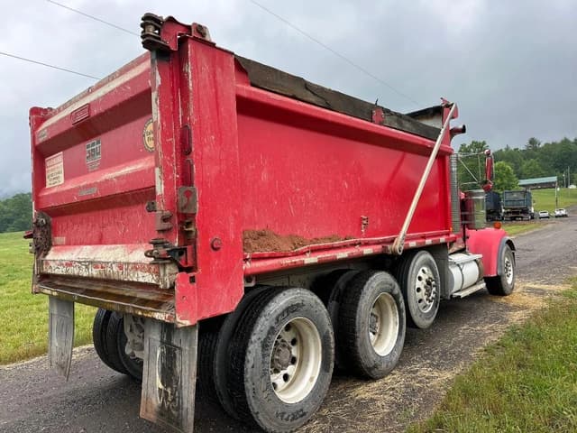 Image of Kenworth W900 equipment image 4