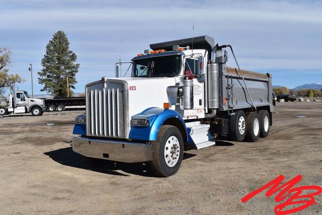 Image of Kenworth W900B equipment image 1