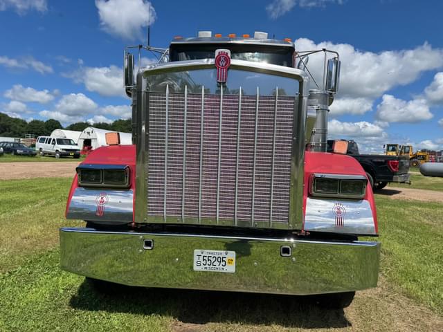 Image of Kenworth W900B equipment image 1