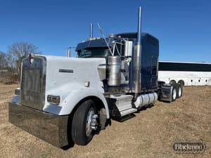 2006 Kenworth W900B Image
