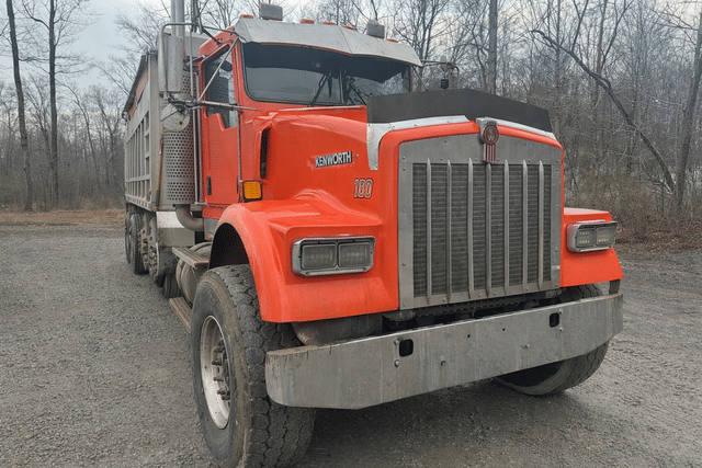 Image of Kenworth W900 equipment image 2