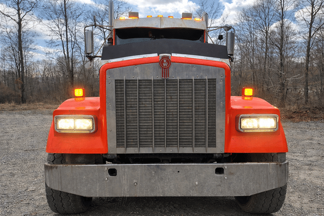 Image of Kenworth W900 equipment image 3