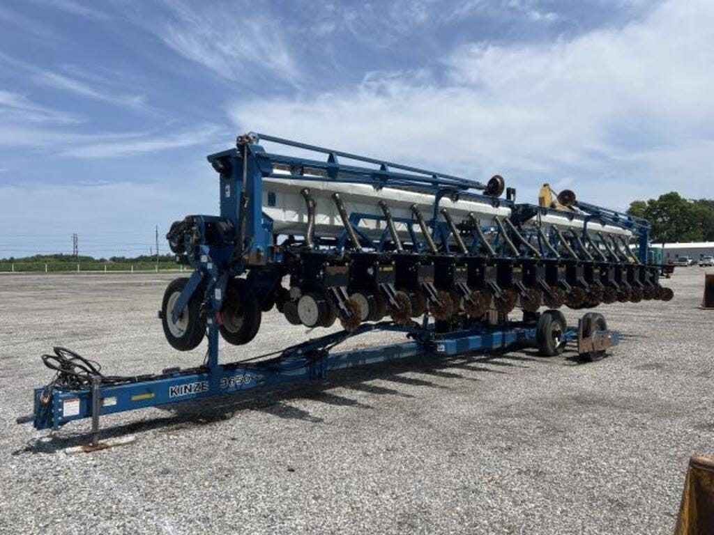 Main image Kinze 3650