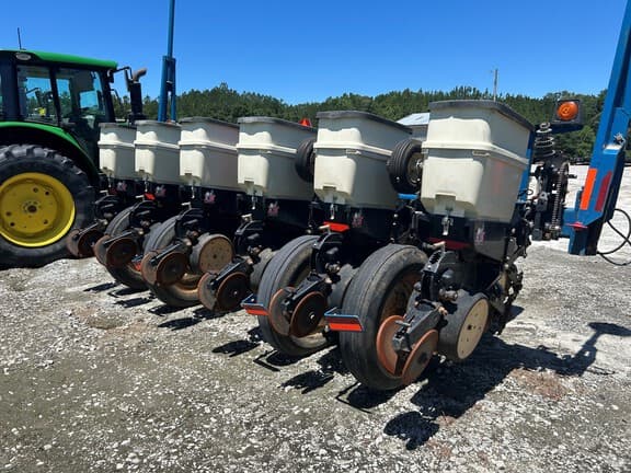Image of Kinze 3000 equipment image 3