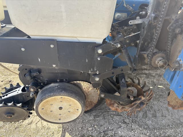 Image of Kinze 3000 equipment image 3