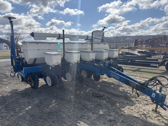 Image of Kinze 3000 equipment image 1