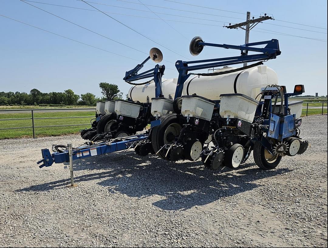 Image of Kinze 3200 Primary image