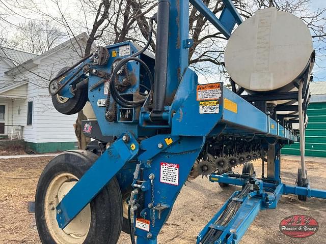 Image of Kinze 3600 equipment image 4