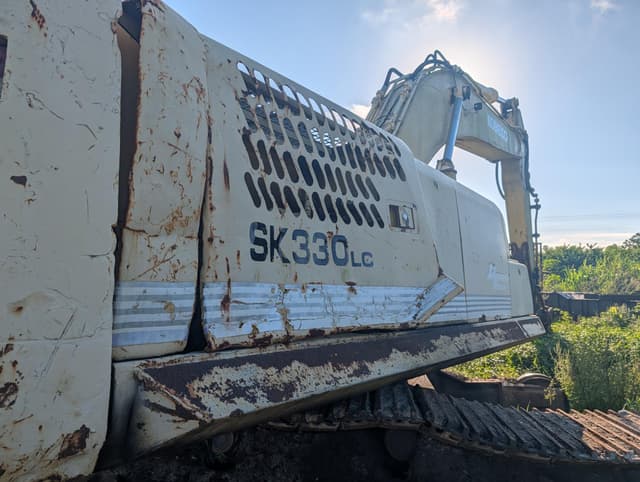 Image of Kobelco SK330LC equipment image 2
