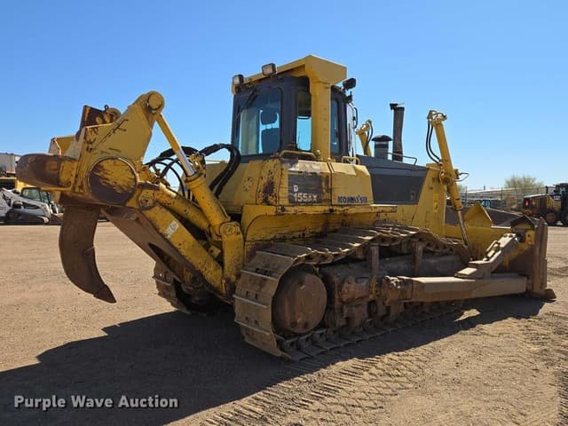 Image of Komatsu D155AX equipment image 4