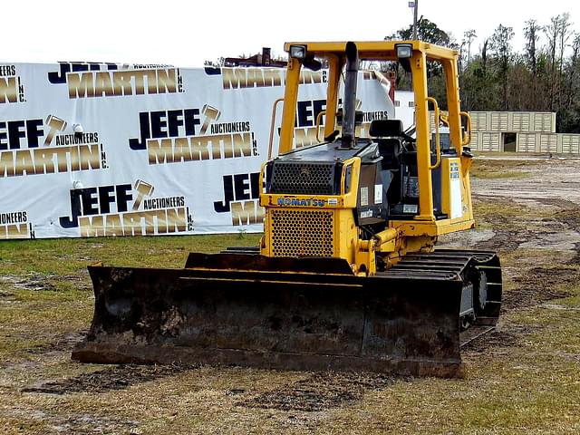 Image of Komatsu D31PX-21 equipment image 1