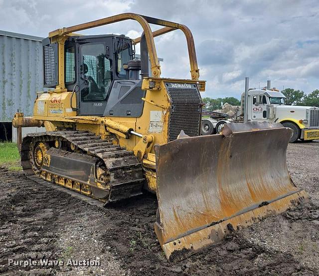 Image of Komatsu D61EX-15 equipment image 2
