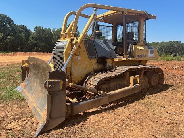 Image of Komatsu D65EX-15E0 equipment image 1