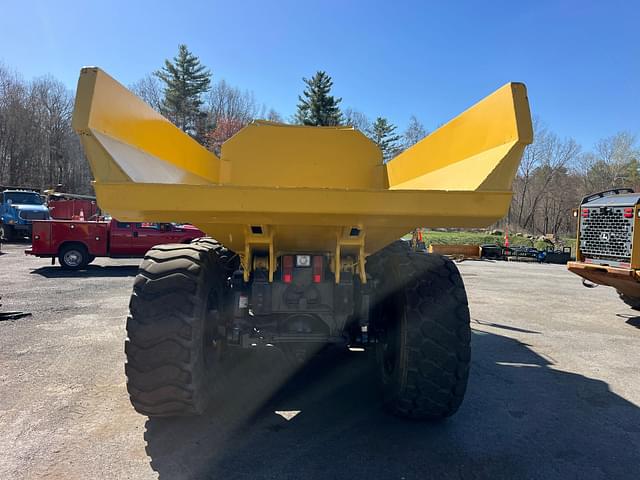 Image of Komatsu HM300 equipment image 3