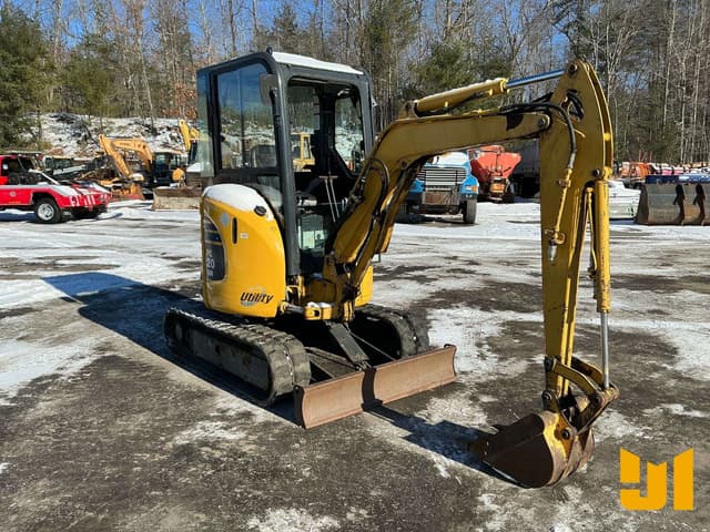 Image of Komatsu PC20MR equipment image 2