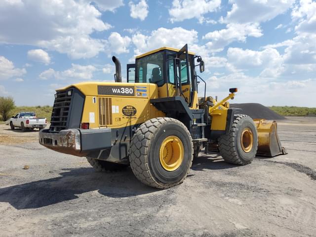 Image of Komatsu WA380-5L equipment image 3