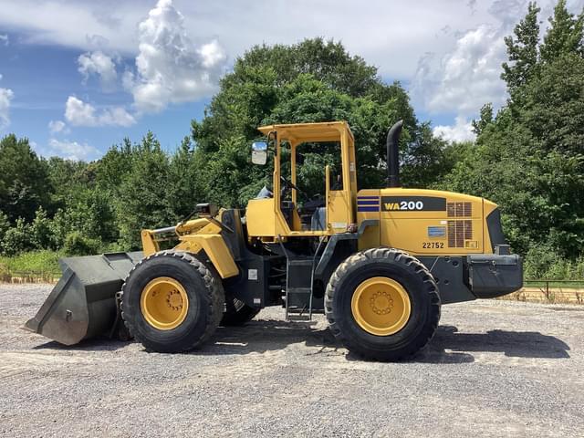 Image of Komatsu WA200-5 equipment image 3