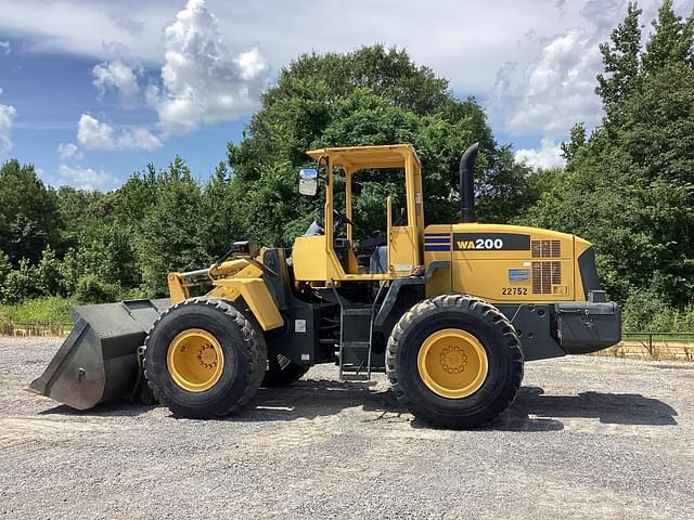 Image of Komatsu WA200-5 equipment image 4