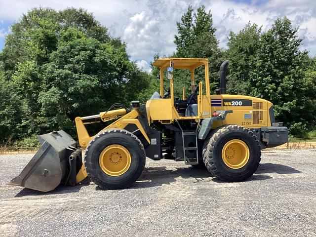 Image of Komatsu WA200-5 equipment image 3