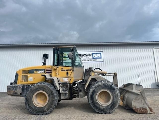 Image of Komatsu WA200-5 equipment image 1