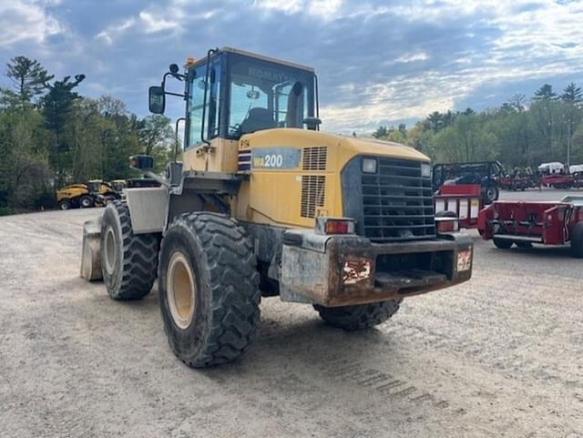 Image of Komatsu WA200-5 equipment image 4