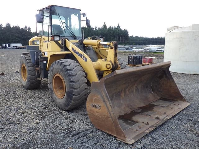 Image of Komatsu WA250-5 equipment image 2