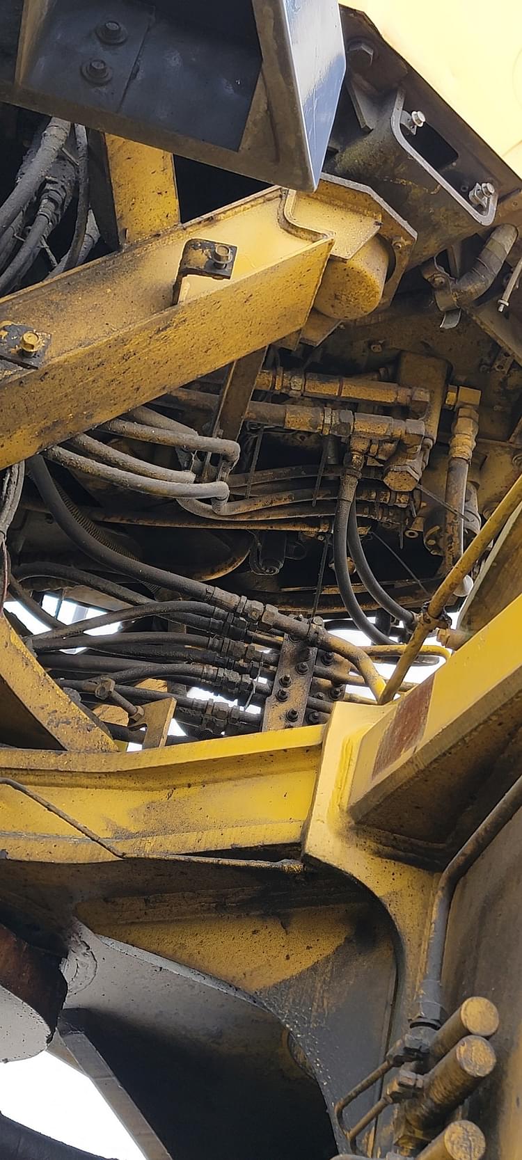 Main image Komatsu WA900-3LC 17