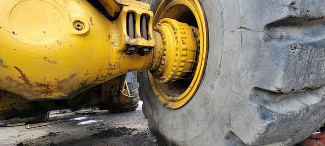 Thumbnail image Komatsu WA900-3LC 26