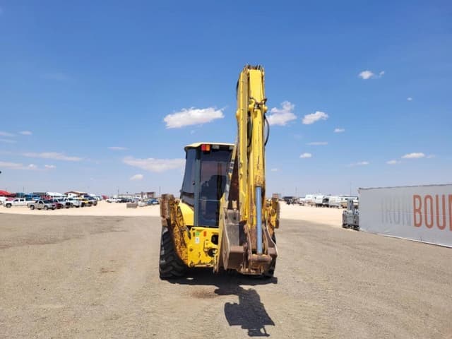 Image of Komatsu WB140 equipment image 3