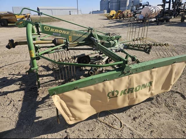 Image of Krone Swadro 38 equipment image 1