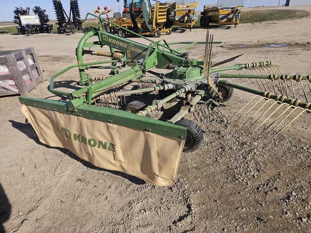 Image of Krone Swadro 38 equipment image 4