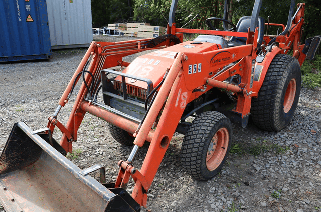 Image of Kubota B21 equipment image 3