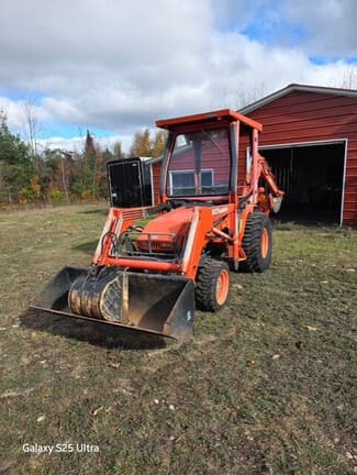 Image of Kubota B21 equipment image 2