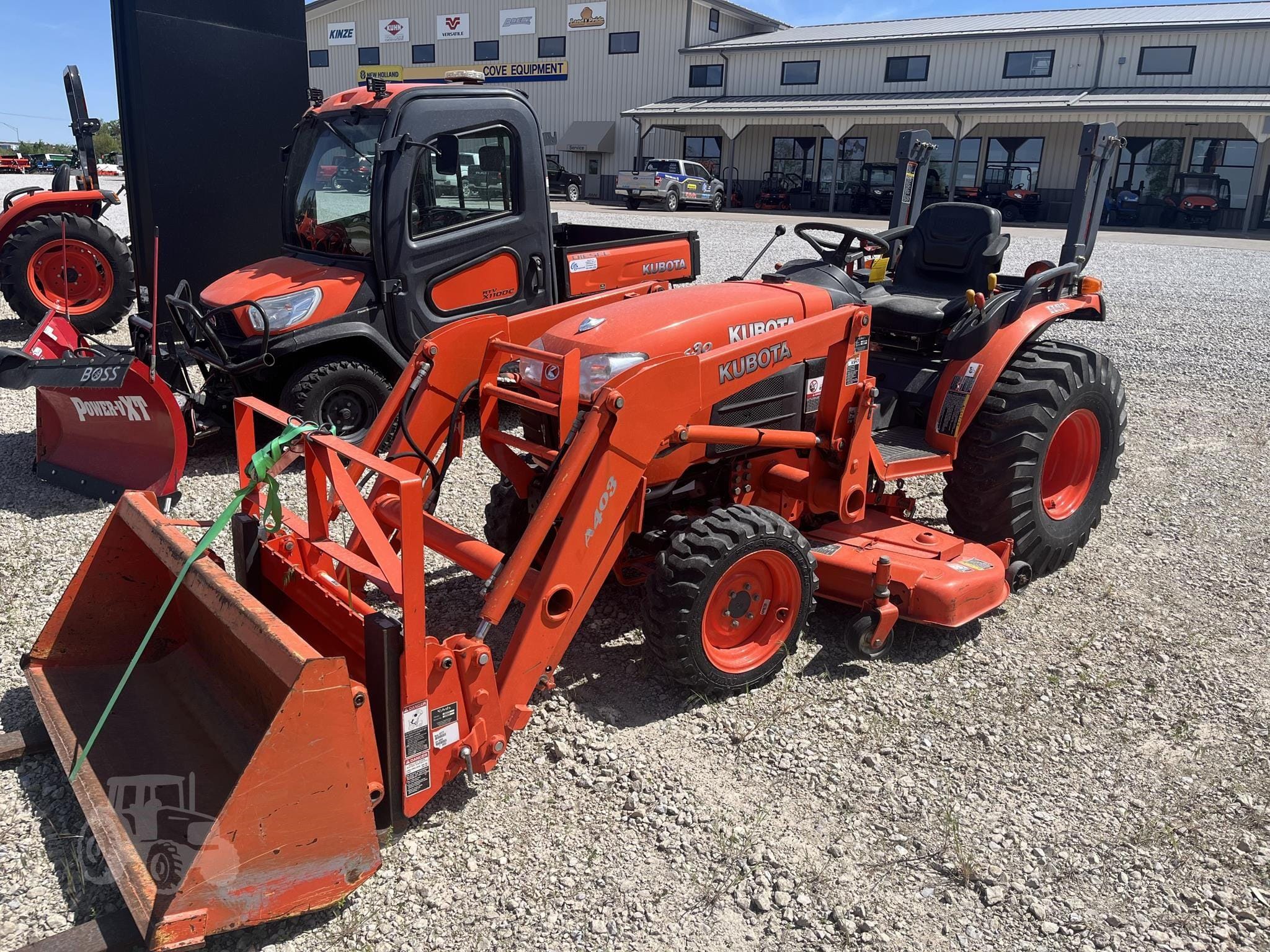 2006 Kubota B2630HSD Equipment Image0