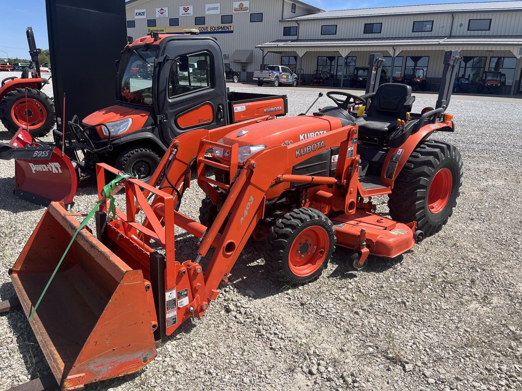 2006 Kubota B2630HSD Equipment Image0
