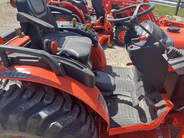 Image of Kubota B2630HSD equipment image 3