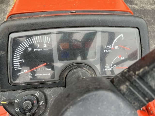 Image of Kubota B7510 equipment image 2