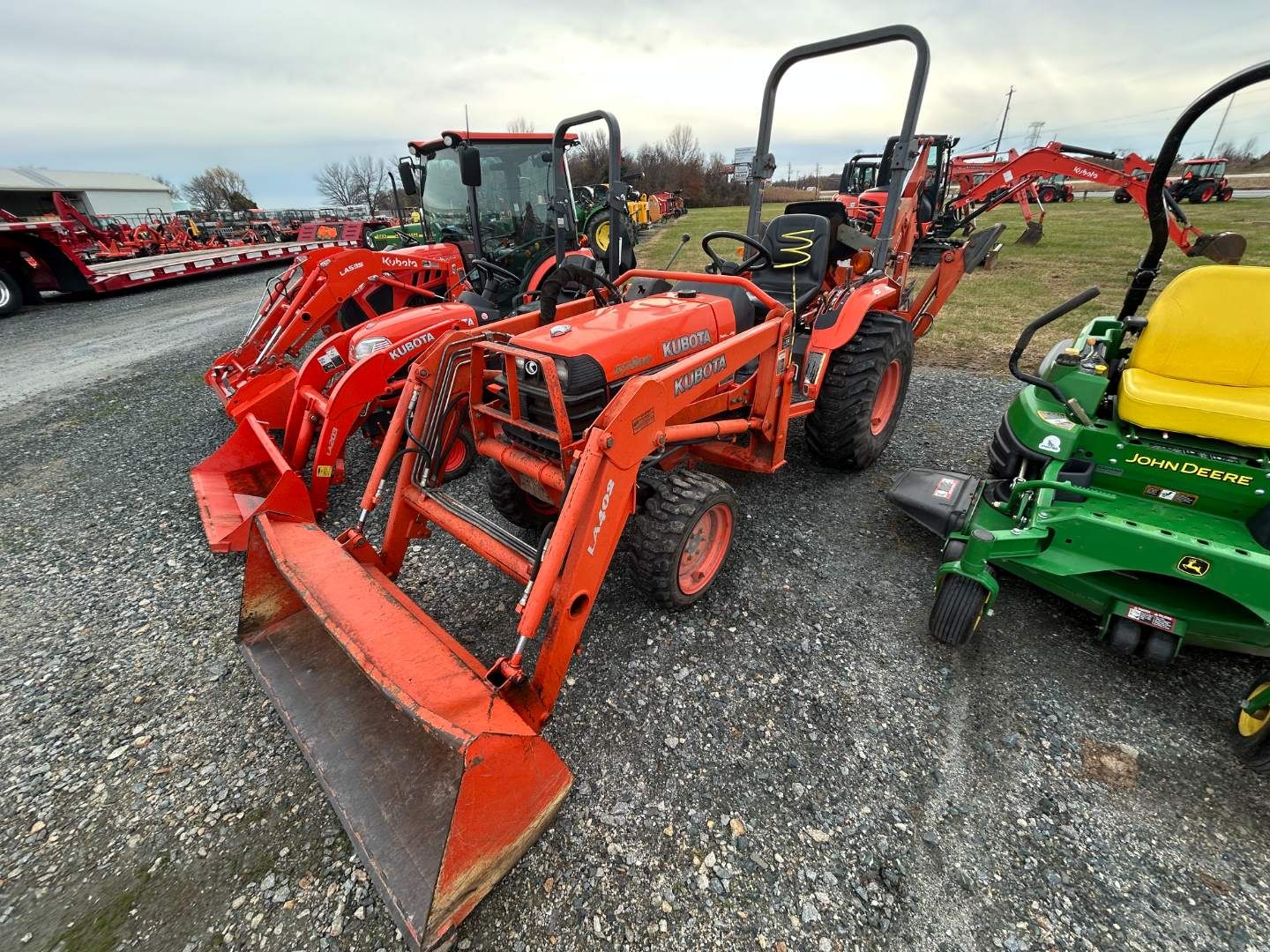 Main image Kubota B7800HSD