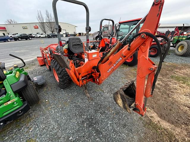 Image of Kubota B7800HSD equipment image 2