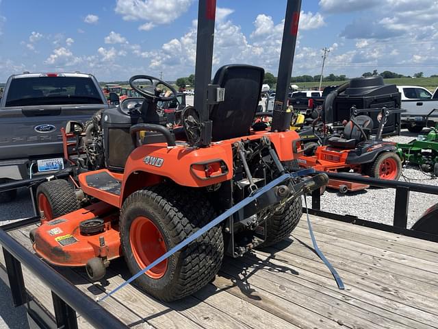 Image of Kubota BX2350 equipment image 3