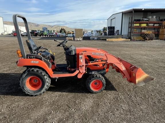 Image of Kubota BX2350 equipment image 3