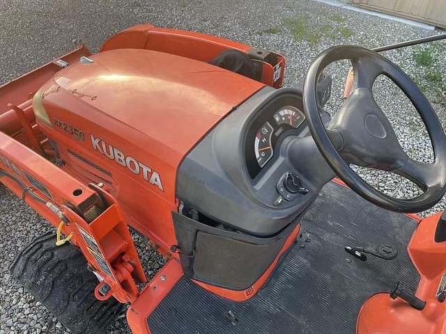 Image of Kubota BX2350 equipment image 4