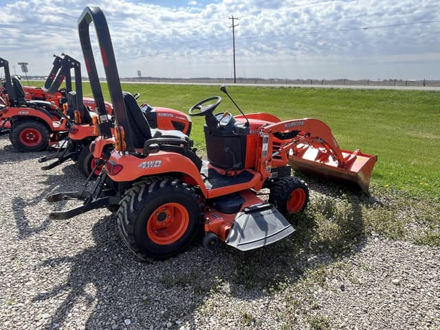 Image of Kubota BX2350 equipment image 4