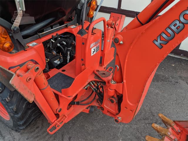 Image of Kubota BX24 equipment image 4