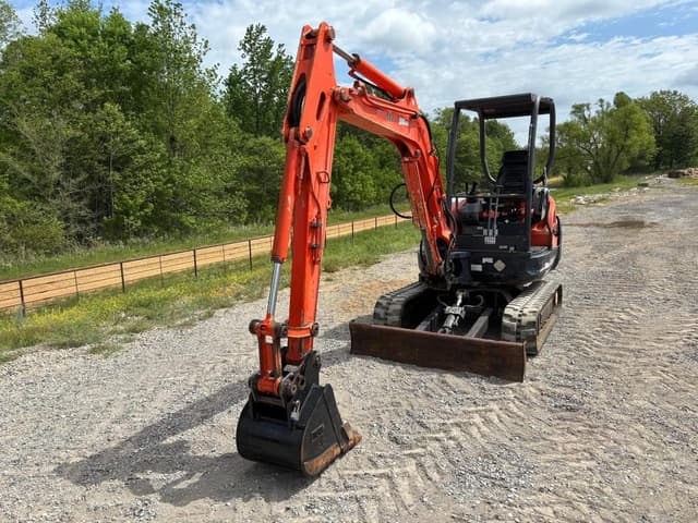 Image of Kubota KX91-3 equipment image 3