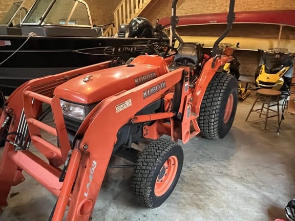 Main image Kubota L2800