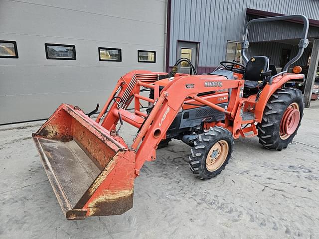 Image of Kubota L3130 equipment image 2