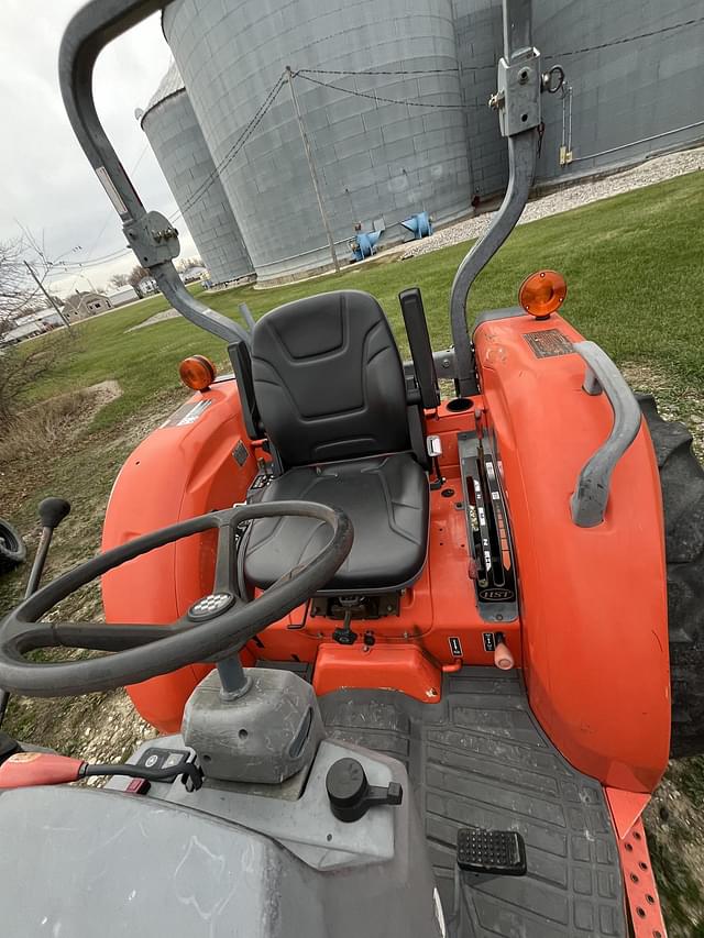 Image of Kubota L3130 equipment image 3