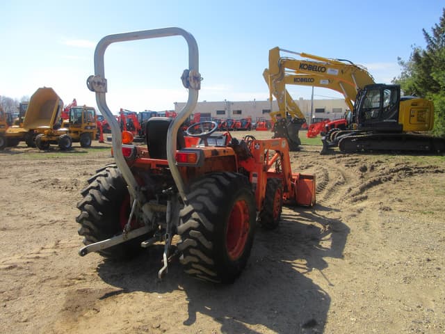 Image of Kubota L3400 equipment image 3
