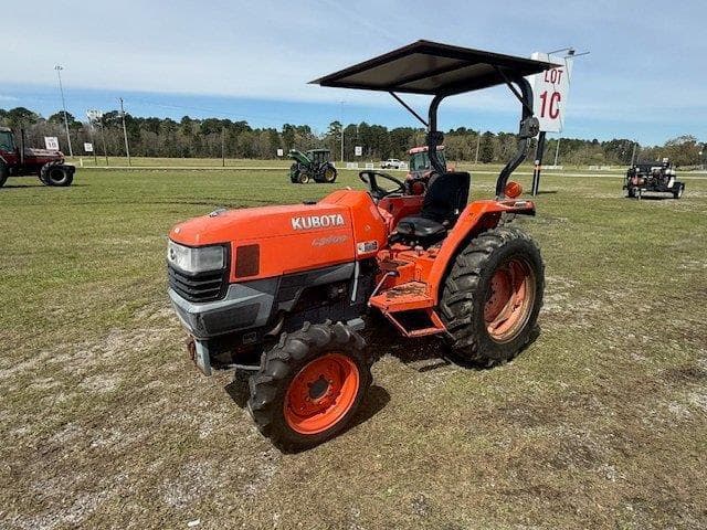 Image of Kubota L3400 Primary image